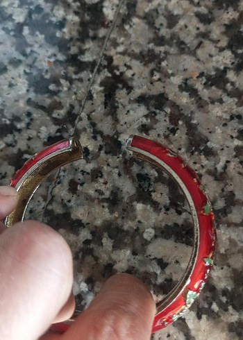  Beden Kırmızı Yılan Desenli Tokalı Kadın Bileklik