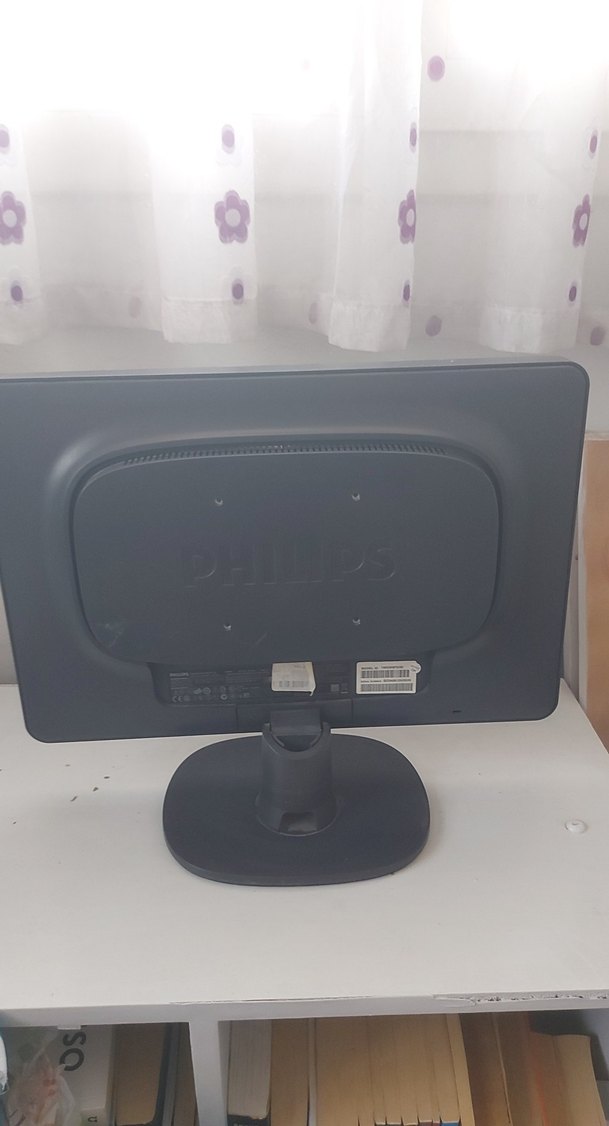 Gri Philips Monitör - Görsel 3