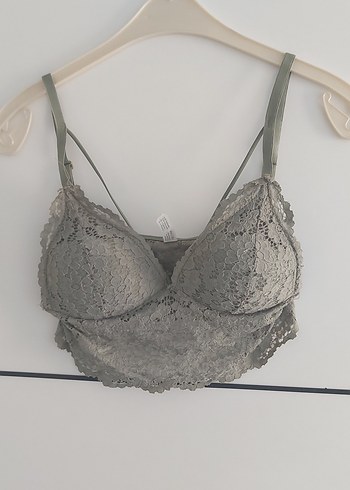 Yeşil renkte Kadın Bralet