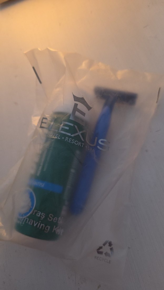 Erkek Tıraş Köpüğü ve Tıraş Bıçağı - Görsel 2