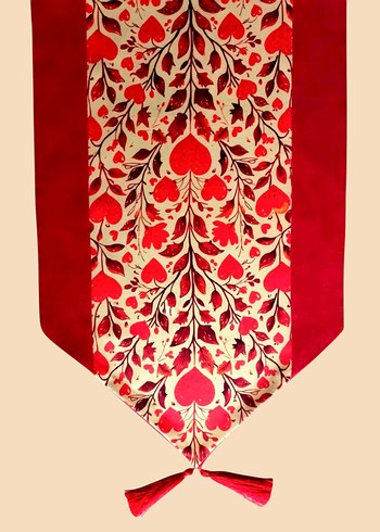  Beden kırmızı kalp desenli sofra takımı