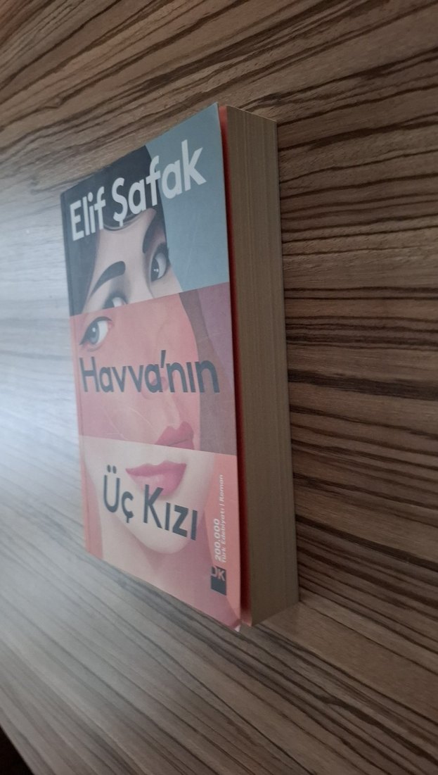 Havva'nın Üç Kızı - Elif Şafak - Görsel 2