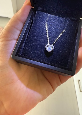 AMOR Kalp Detaylı Midi Kolye