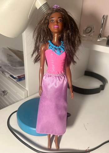 Pembe Elbiseli Prenses Barbie