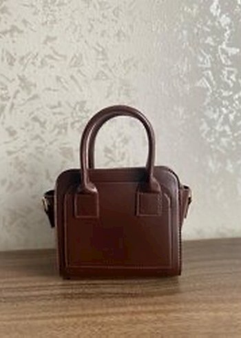 Kemerli Kadın Deri Çanta - Minimalist Tasarım