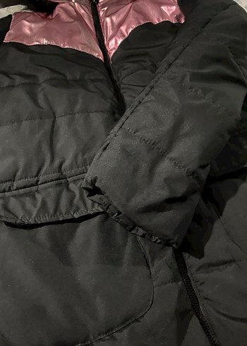 Kürklü Kapüşonlu Uzun Siyah-Pembe Kaban - Görsel 3