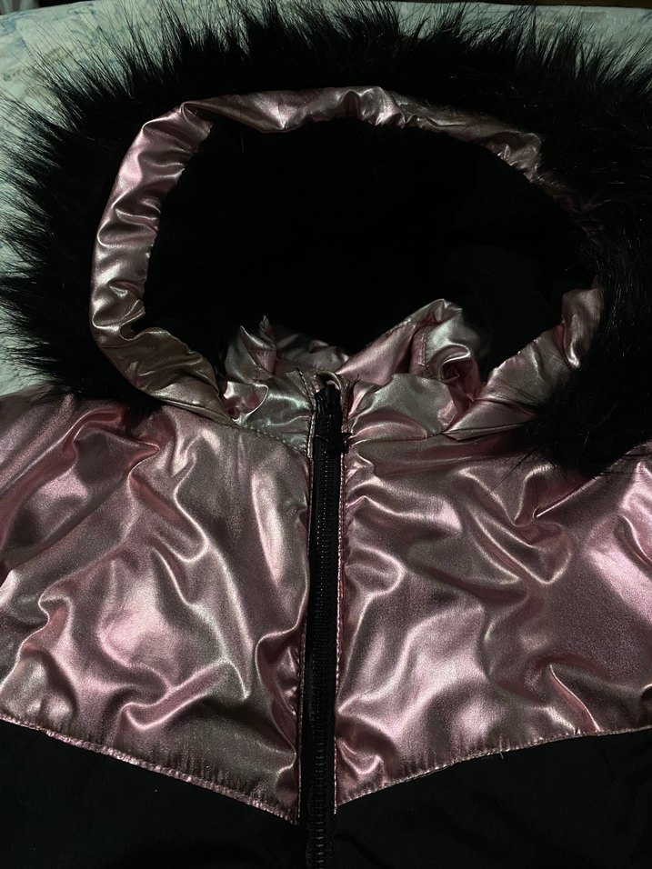 Kürklü Kapüşonlu Uzun Siyah-Pembe Kaban - Görsel 4