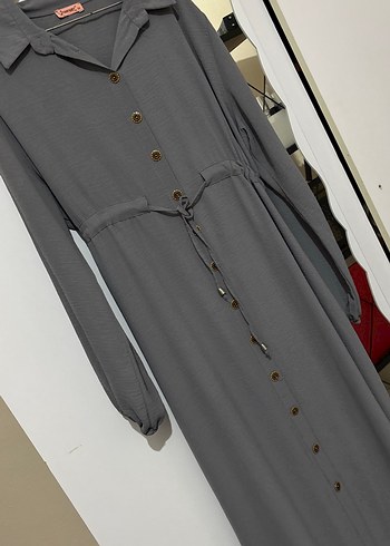 Gri Düğmeli Uzun Kadın Elbise - Görsel 3