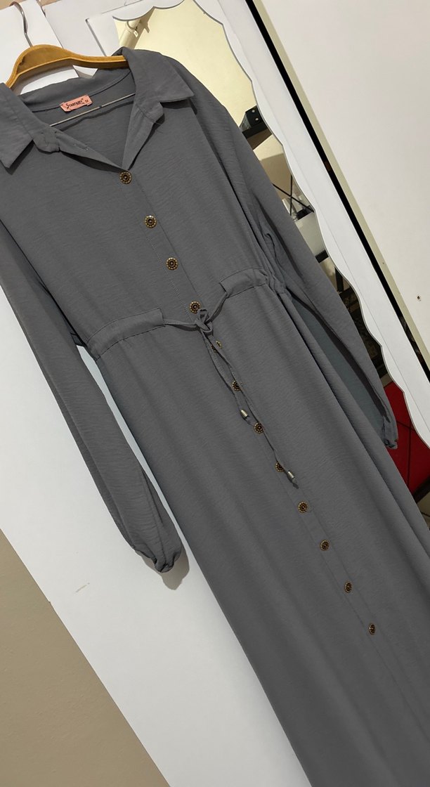 Gri Düğmeli Uzun Kadın Elbise - Görsel 3