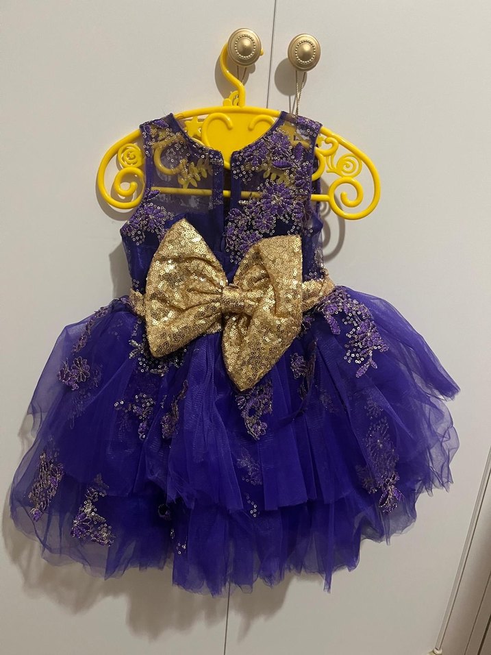 Mor Nakışlı Fırfırlı Kız Çocuk Elbise - Görsel 2