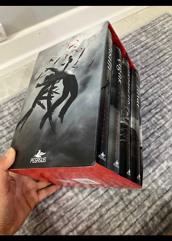  Hush Hush Serisi 4 Kitap Seti