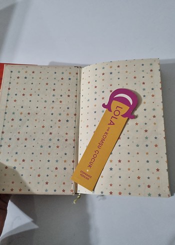 Beden Lola ve Komşu Çocuk - Stephanie Perkins