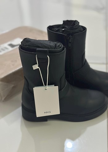 Mango Mango kız çocuk bot 29 numara