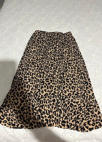 Leopar desenli yırtmaçlı etek M beden. - Görsel 2