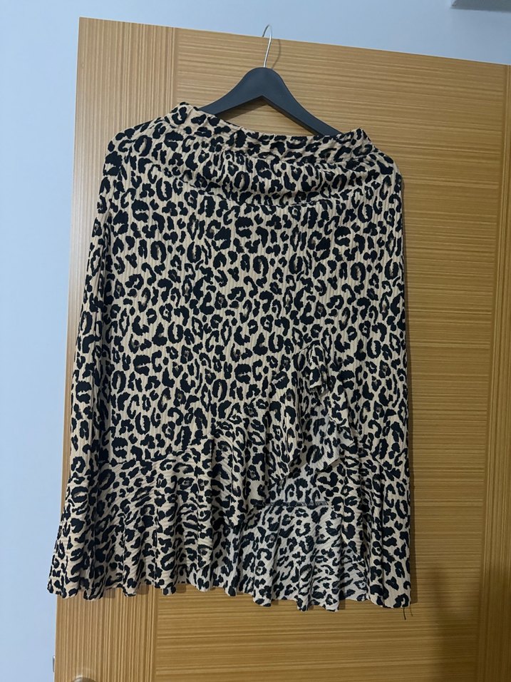 Leopar desenli yırtmaçlı etek M beden. - Görsel 3