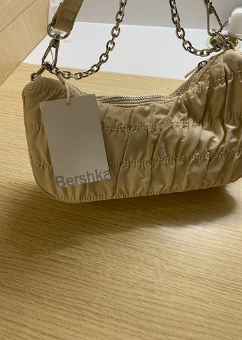 Bershka Zincir Detaylı Bej Kadın Çanta - Görsel 2