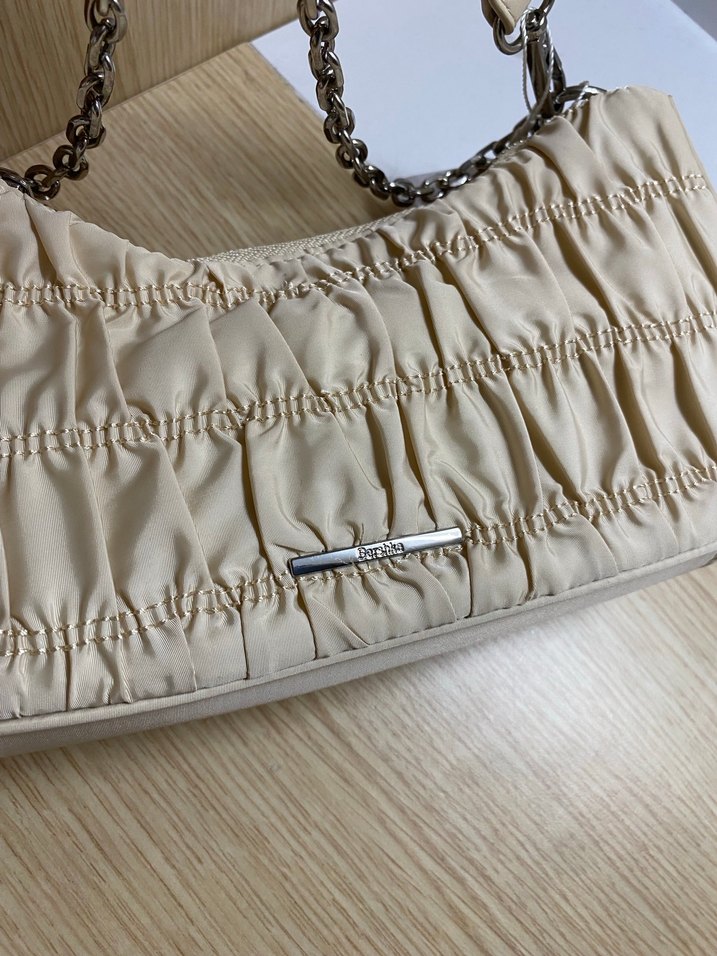 Bershka Zincir Detaylı Bej Kadın Çanta - Görsel 3