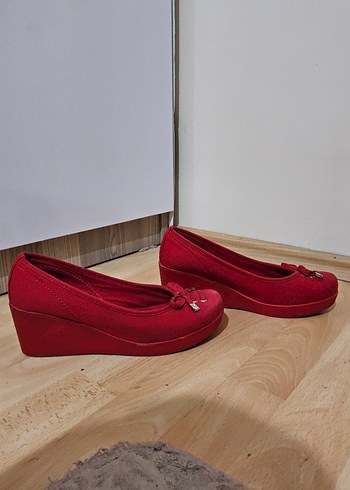 Kırmızı Kadın Dolgu Topuklu Kumaş Babet Ayakkabı - Görsel 3