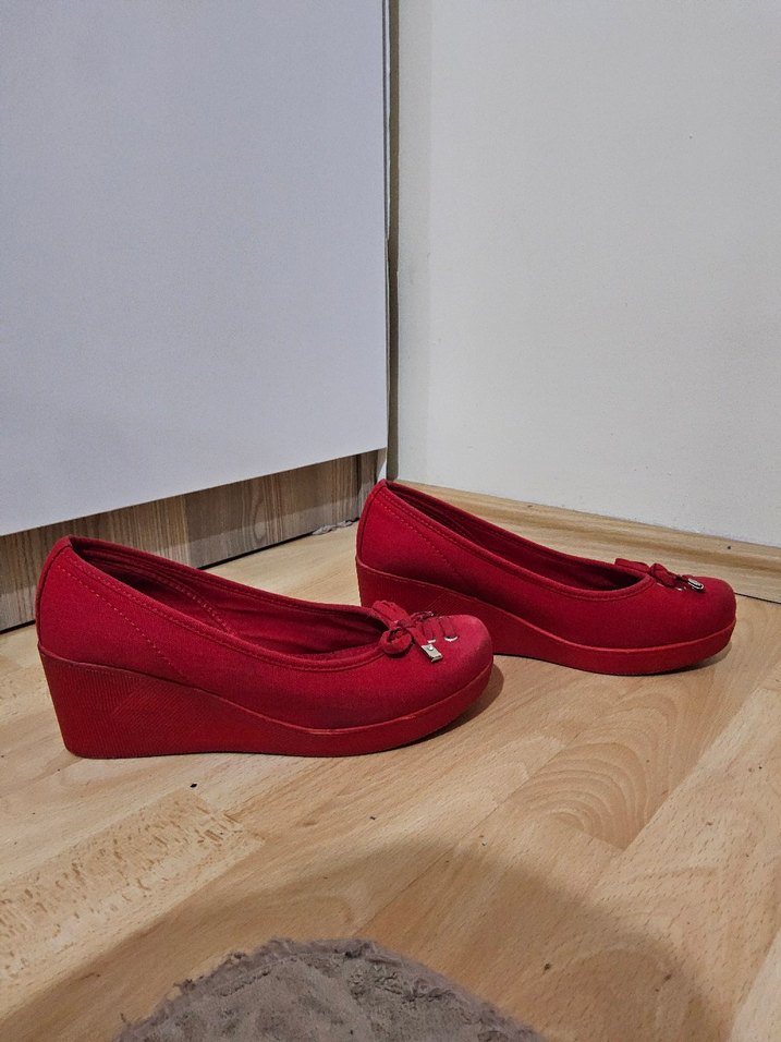 Kırmızı Kadın Dolgu Topuklu Kumaş Babet Ayakkabı - Görsel 3