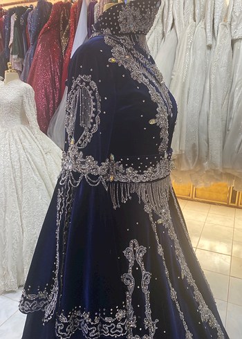 38 Beden lacivert Renk SATILIK BİNDALLI KAFTAN LACİVERT GÜMÜŞ