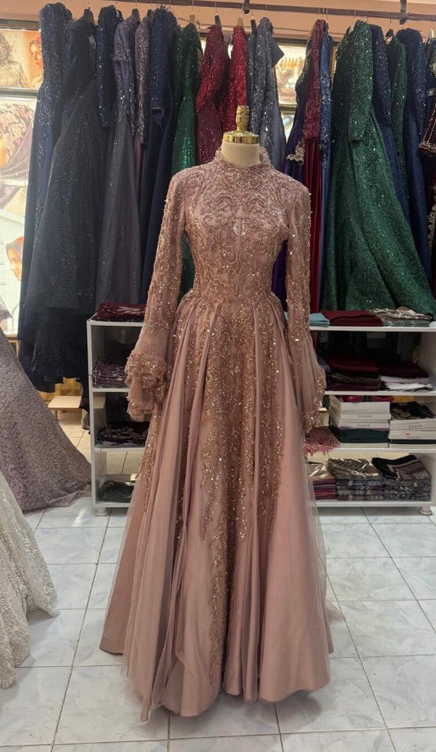 SATILIK Bej İşlemeli Uzun Kollu Drapeli Abiye Nişanlık - Görsel 2