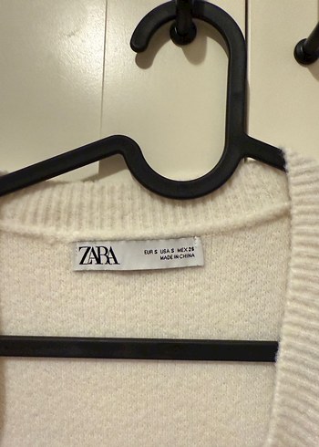 Düğmeli Beyaz Kadın Hırka - Görsel 2