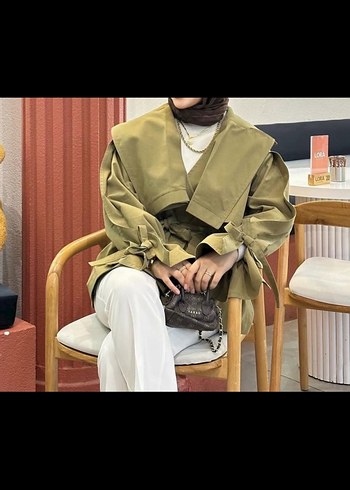 Camel Renkli Bel Detaylı Midi Trençkot