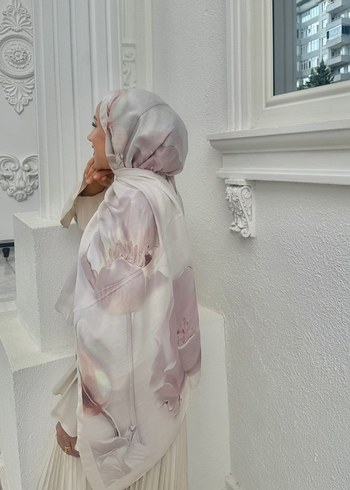 Beyaz İpek Dokulu Kadın Şal