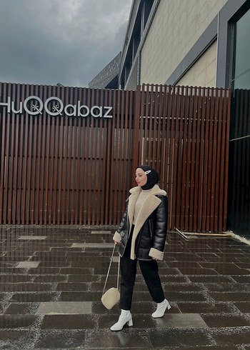 xs Beden Siyah Deri Kürklü Kadın Kışlık Ceket stradivarius