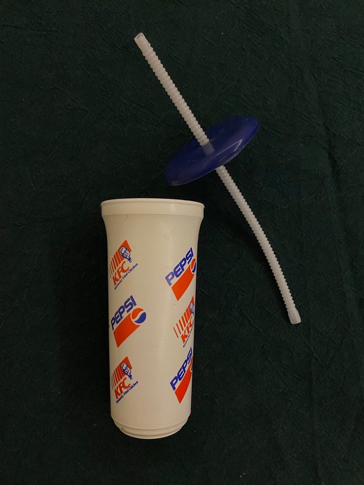 Pepsi ve KFC Logolu Beyaz Bardak - Görsel 3