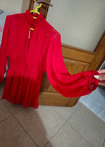 Dik yakalı tam kalıp şifon elbise - kırmızı - Görsel 4