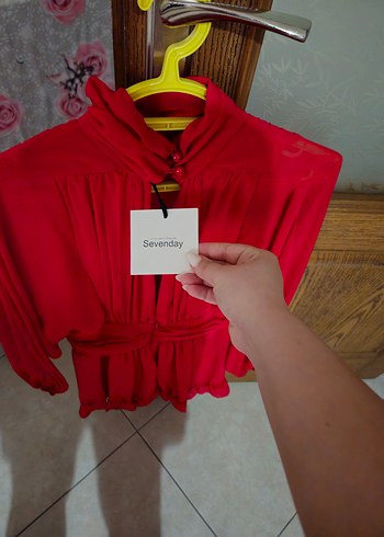 Dik yakalı tam kalıp şifon elbise - kırmızı - Görsel 5