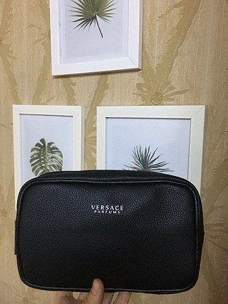 Versace makyaj çantası