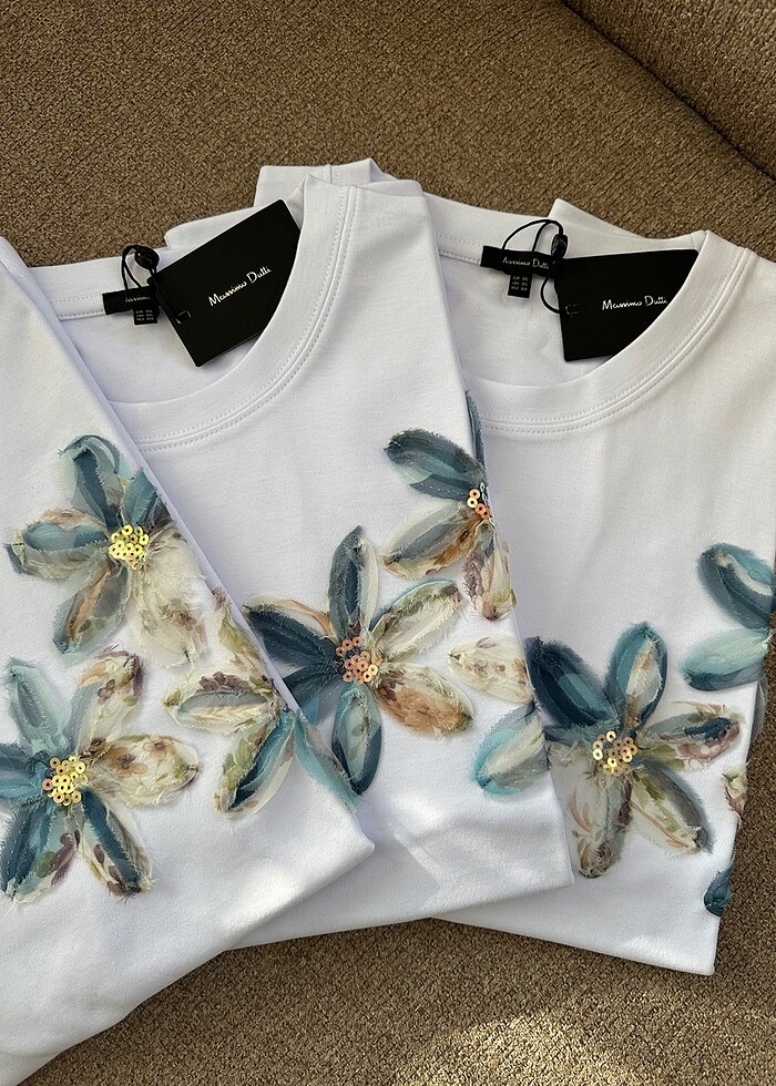 Çiçekli basic Tshirt - Görsel 2