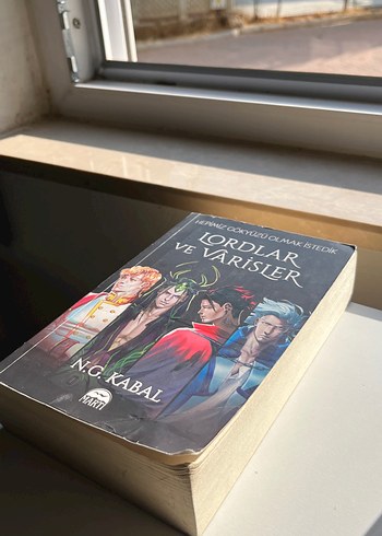 Lordlar ve Varisler Romanı - N.G. Kabal