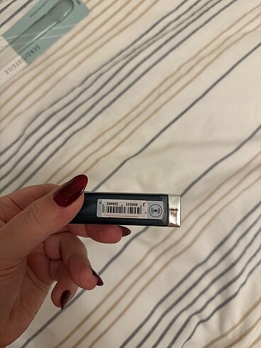 Beden Maybelline 965 Siren in Scarlet Ruj