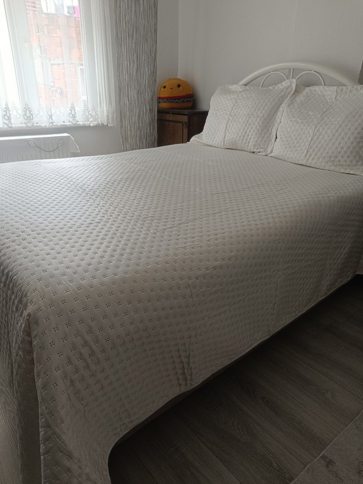 Dokulu Desensiz Yatak Örtüsü - Görsel 2