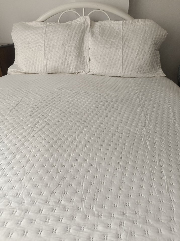 Dokulu Desensiz Yatak Örtüsü - Görsel 3