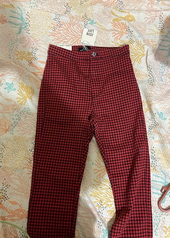 Bershka Bershka Kırmızı Kareli Düğmeli Kadın Kumaş Pantolon