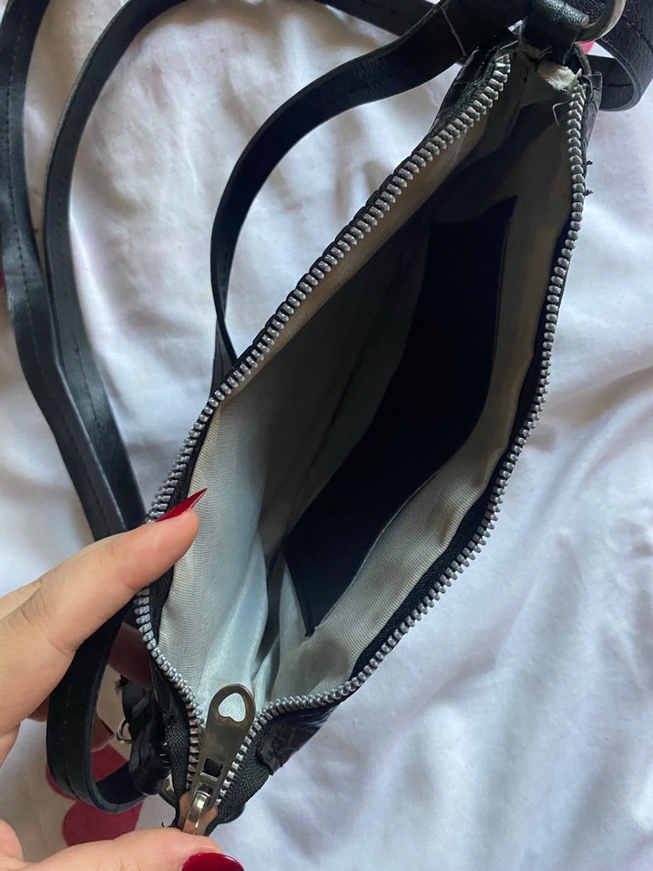 Siyah Deri Yılan Desenli Tokalı Çanta - Görsel 3