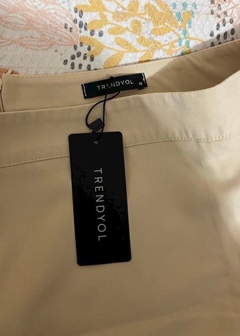 Bej Mini Pilili Kadın Etek - Görsel 2