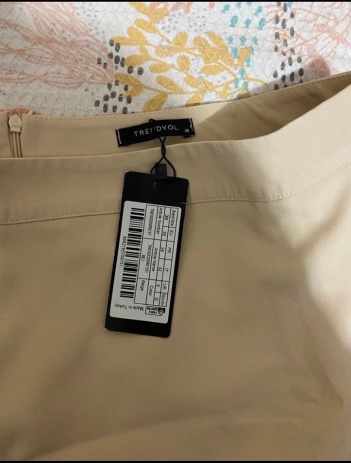 Bej Mini Pilili Kadın Etek - Görsel 3