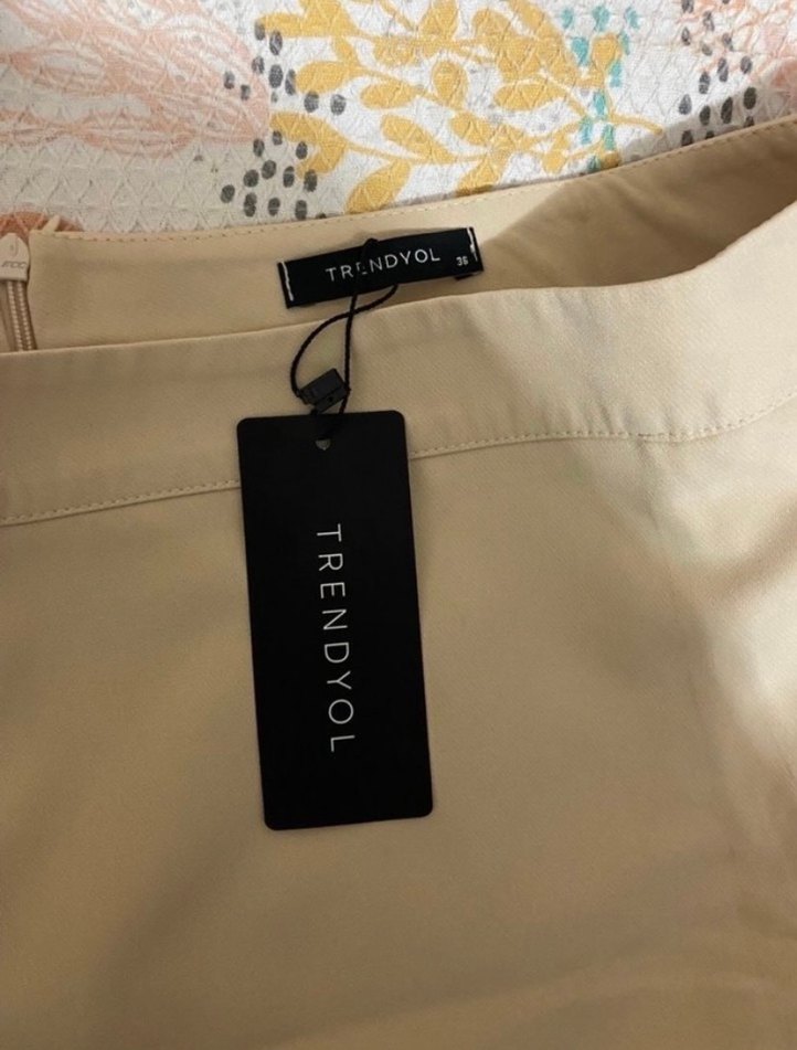 Bej Mini Pilili Kadın Etek - Görsel 2