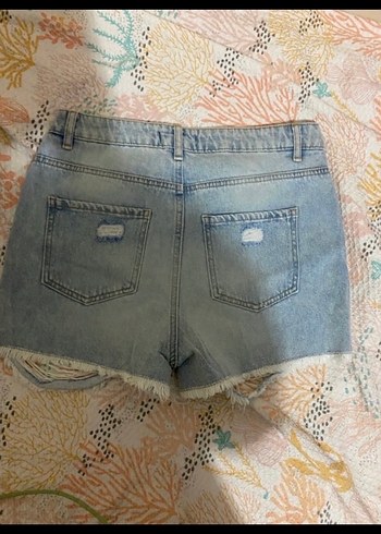 Düğmeli Yırtık Mavi Kısa Denim Şort - Görsel 3