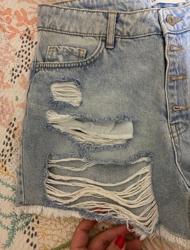 Düğmeli Yırtık Mavi Kısa Denim Şort - Görsel 2