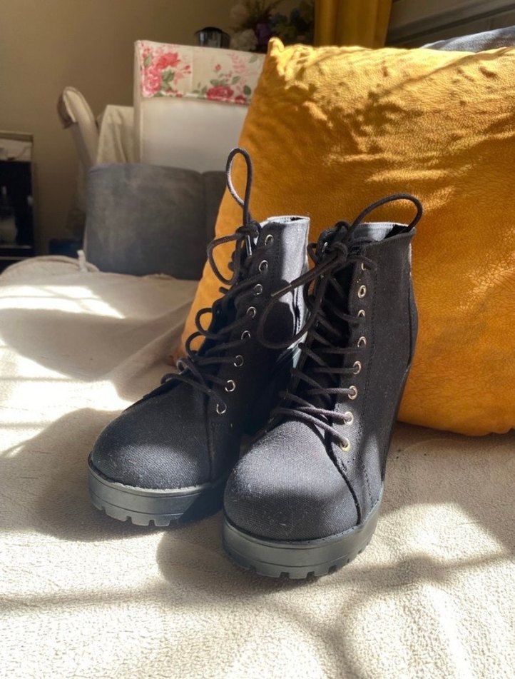 Siyah Süet Bağcıklı Topuklu Kadın Bot H&M - Görsel 2