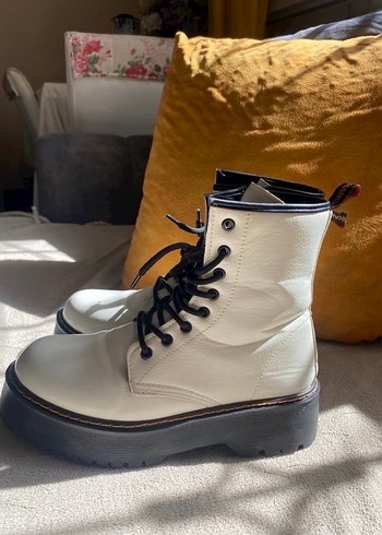 Gri Deri Kadın Platform Botları - Görsel 3