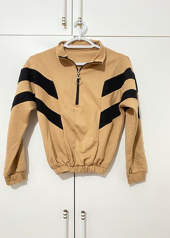 Bej Fermuarlı Kısa Kadın Sweatshirt