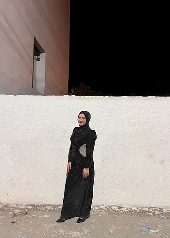 Siyah İşlemeli Uzun Abiye