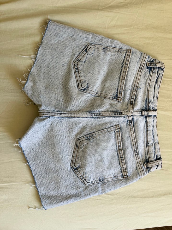 Gri Mini Denim Şort - Görsel 2